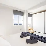 아파트 Home2book Spacious Harbour Views, Cruz *
