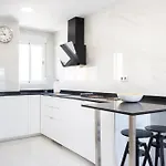 Home2book Spacious Harbour Views, Cruz 산타크루스데 테네리페