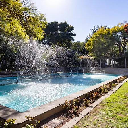 Home2book Spacious Harbour Views, Cruz *