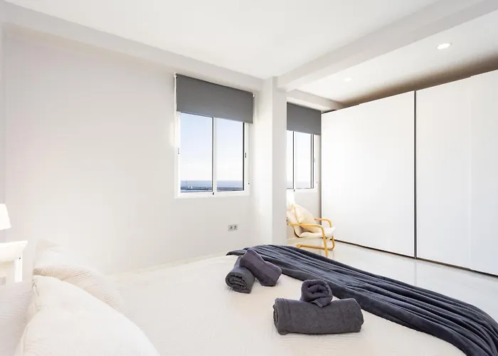 Appartement Home2book Spacious Harbour Views, Cruz *