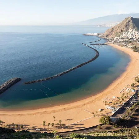 Daire Home2book Spacious Harbour Views, Cruz *