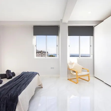 Home2book Spacious Harbour Views, Cruz Apartment