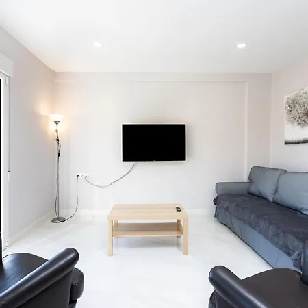 Home2book Spacious Harbour Views, Cruz Apartment *