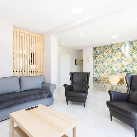 Home2book Spacious Harbour Views, Cruz Apartment *