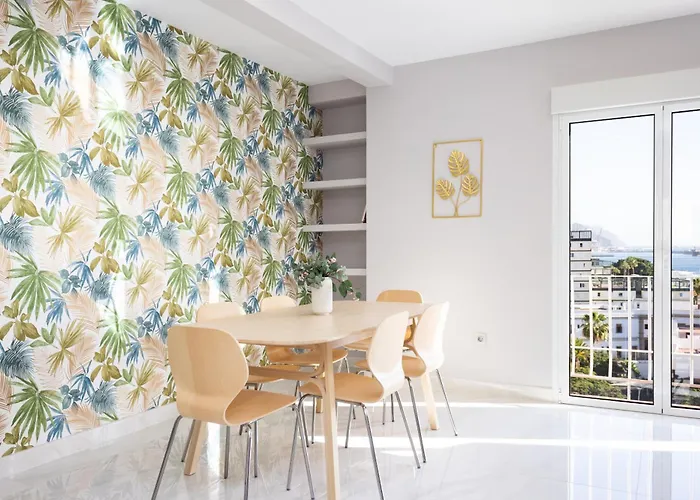 Home2book Spacious Harbour Views, Cruz *